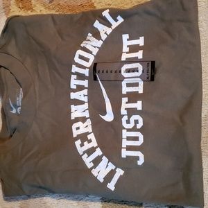 Nike t-shirt short sleeve